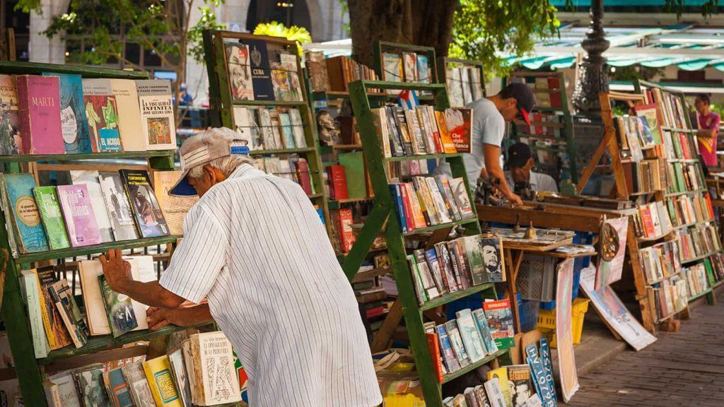 Περιπλάνηση σε αυθεντικές γειτονιές της Αβάνας με Έλληνα ξεναγό photo 5